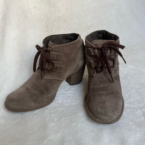 Clarks Women's Carleta Lyon Bootie Oily Leather